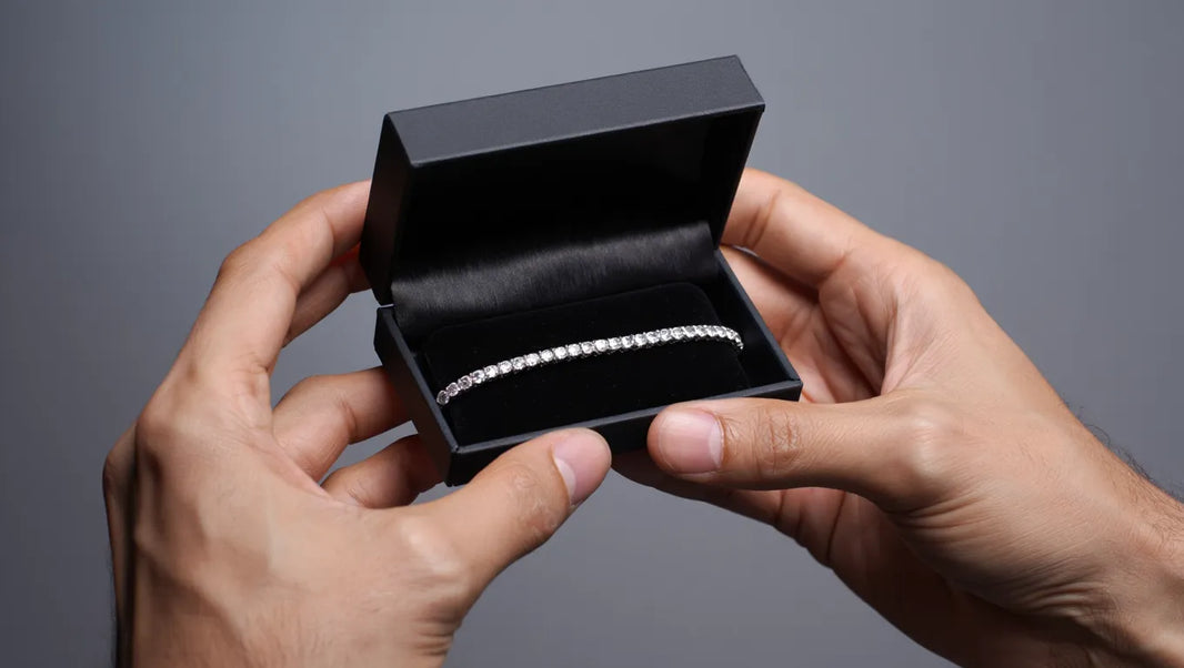 What to Buy When You Want to Impress Her