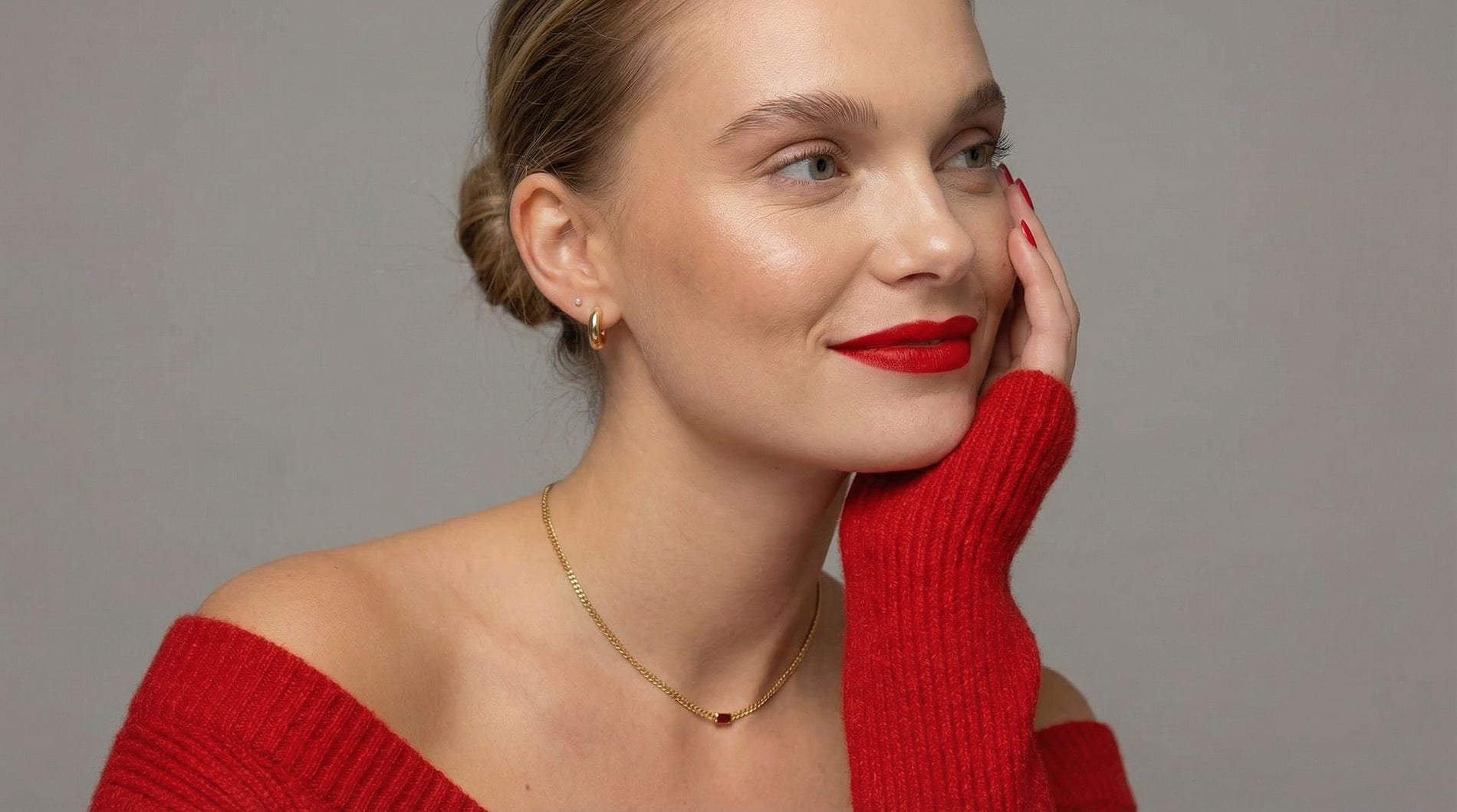 Beyond the Band: Curating a Romantic Jewelry Wardrobe This Valentine’s