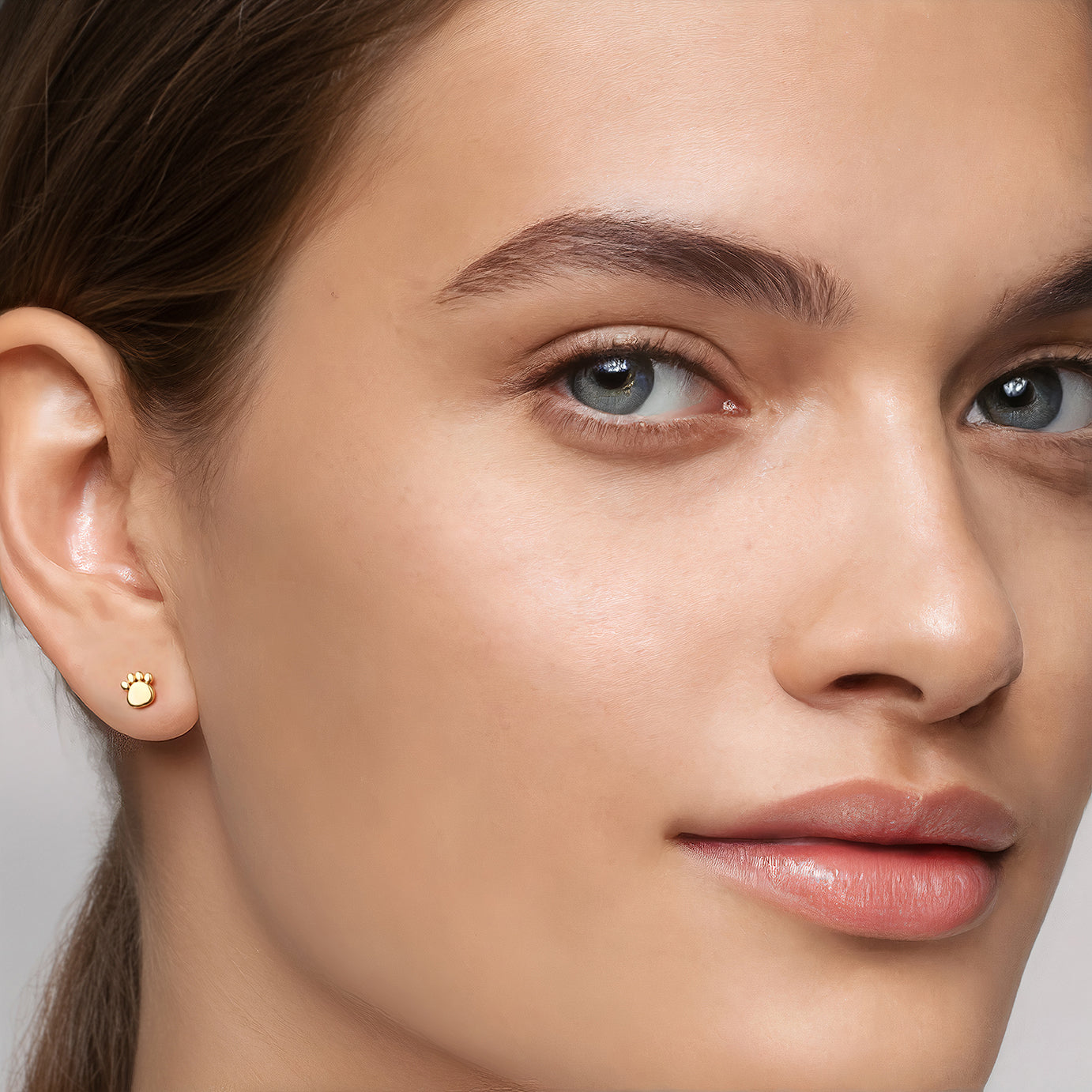 Mini Paw Studs